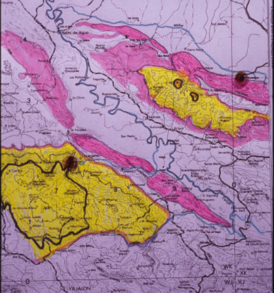 Figure 3: Map of the area between Palenque, on the right, and Jolja' on the left. Figure 3: Map of the area between Palenque, on the right, and Jolja' on the left.