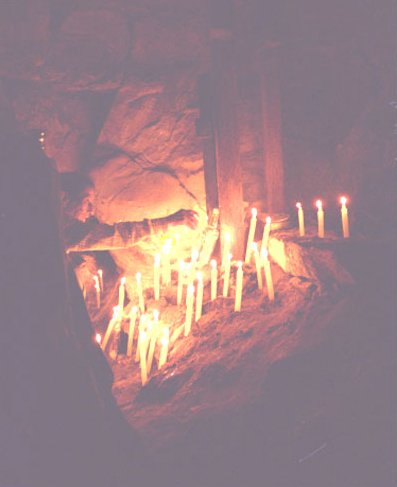 Figure 5: Day of the Cross ceremony in Chamber 1.