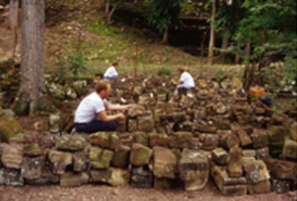 Figure 14. Cataloguing Pile 10 in 2001. (Author photo.)