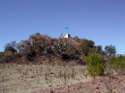 Plate 9. Structure 1 and main Plaza at Cerro de la Cantera. Plate 9. Structure 1 and main Plaza at Cerro de la Cantera.