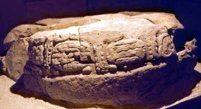 Figure 11a. Altar de los Reyes, detail of Altar 3, with emblem glyphs of Tikal and Palenque.