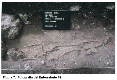 Figura 7. Fotografía del Enterratorio #2. Figura 7. Fotografía del Enterratorio #2.