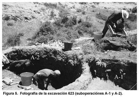 Figura 5. Fotografía de la excavación 623 (suboperaciónes A-1 y A-2). Figura 5. Fotografía de la excavación 623 (suboperaciónes A-1 y A-2).