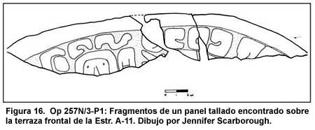 Figura 16. Op 257N/3-P1: Fragmentos de un panel tallado encontrado sobre la terraza frontal de la Estr. A-11. Dibujo por Jennifer Scarborough.
