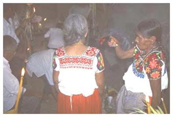 Figura 2. Barrida durante un ritual del maíz.