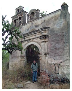 Photograph 1a. Dr. Harold Juli at the Hacienda San Miguel Acocotla, June 2004.