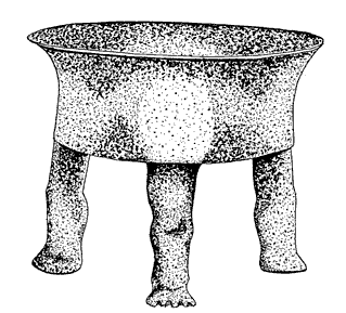 Figure 19. Tetrapod Vase, dark grayish/green stone, Xochipala Culture, Guerrero, M&eacute;xico. Private Collection, Height: 20.5 cm, Diameter: 26.3 cm
