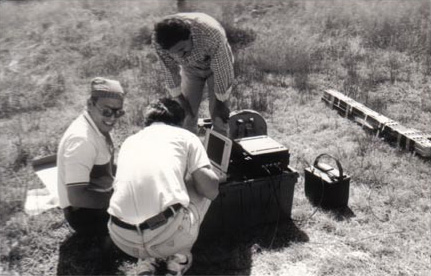Figura 14. Uso del radar Ekko IV de la UNAM entre la Depresión 11' y la Plataforma del Sol. Figura 14. Uso del radar Ekko IV de la UNAM entre la Depresión 11' y la Plataforma del Sol.