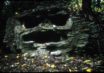 Piedras Negras: Structura K-5 Mask, click on image to enlarge Piedras Negras: Structura K-5 Mask, click on image to enlarge