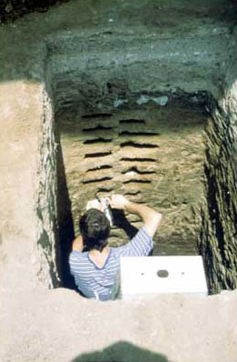 Figure 3c. Student from Universidad del Valle assisting in the sampling, 2000 season.